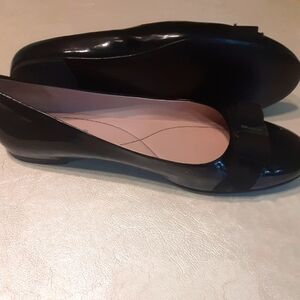 Salvatore Ferragamo Ballerina Vara bow Flats save 11 wide Gently used Black